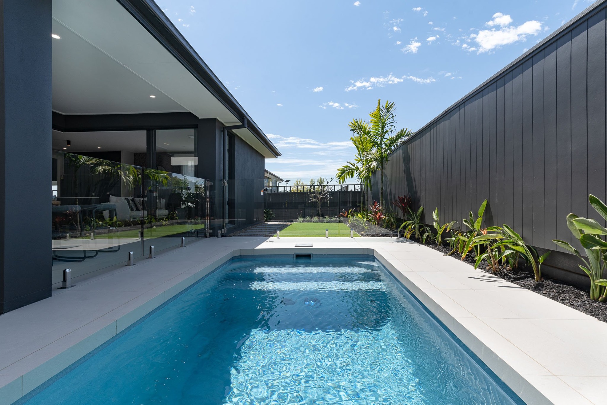 Lap Pool vs Plunge Pool – What You Need To Know